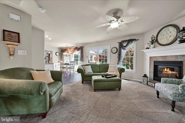 1840 KRYSTLE DR, Lancaster, PA 17602