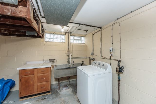 2071 Wrenford Road, South Euclid, OH 44121