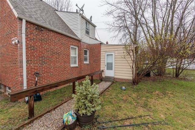 2071 Wrenford Road, South Euclid, OH 44121