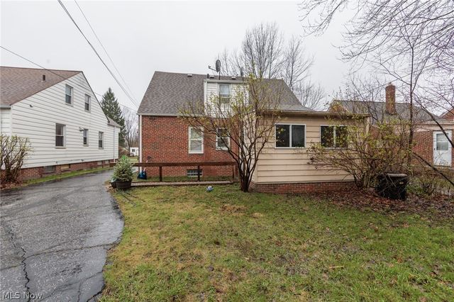 2071 Wrenford Road, South Euclid, OH 44121