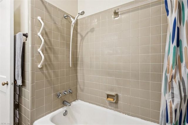 6661 Gloucester ST, Gloucester, VA 23061