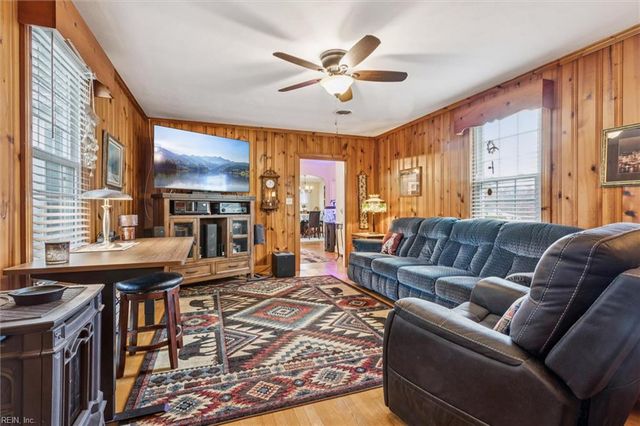 6661 Gloucester ST, Gloucester, VA 23061