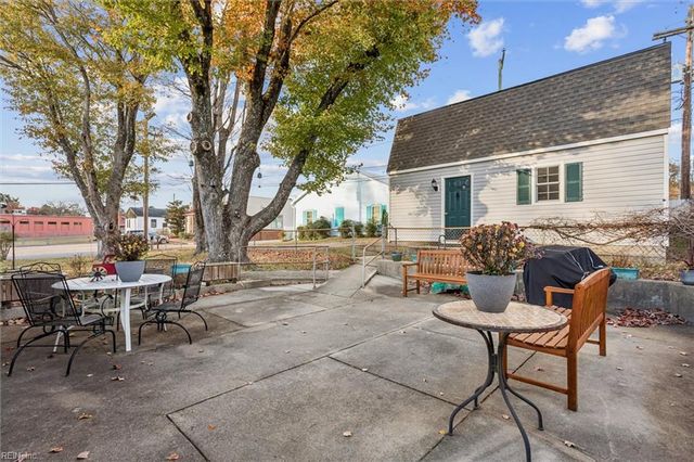 6661 Gloucester ST, Gloucester, VA 23061