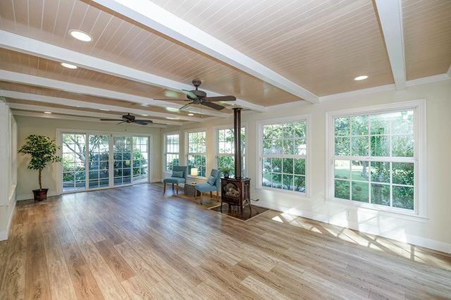 7004 Hillcrest Dr, Modesto, CA 95356