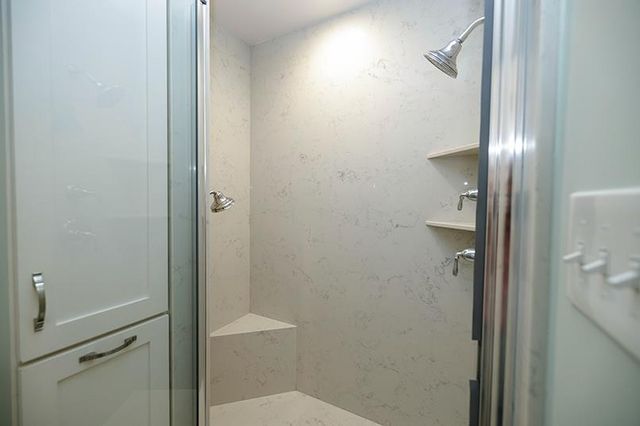 7004 Hillcrest Dr, Modesto, CA 95356