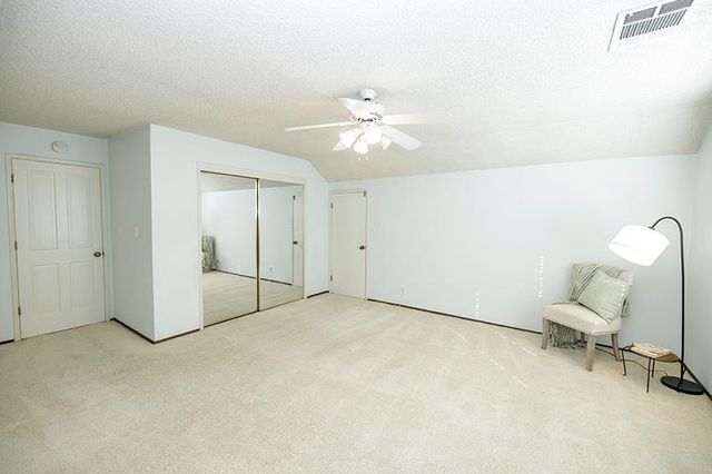 7004 Hillcrest Dr, Modesto, CA 95356