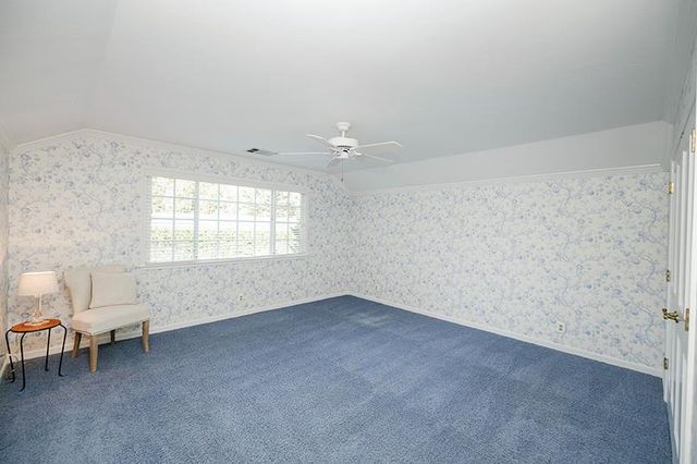 7004 Hillcrest Dr, Modesto, CA 95356