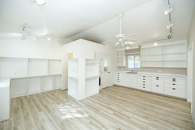 7004 Hillcrest Dr, Modesto, CA 95356