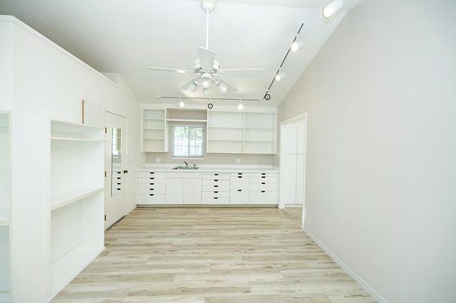 7004 Hillcrest Dr, Modesto, CA 95356