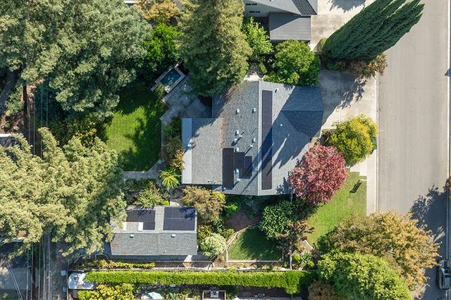 7004 Hillcrest Dr, Modesto, CA 95356