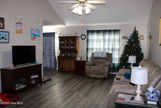 212 Sunridge Lane, Pikeville, NC 27863