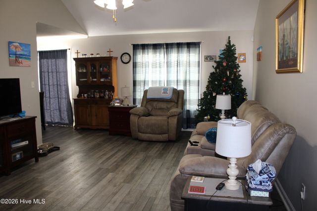 212 Sunridge Lane, Pikeville, NC 27863