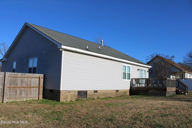 212 Sunridge Lane, Pikeville, NC 27863