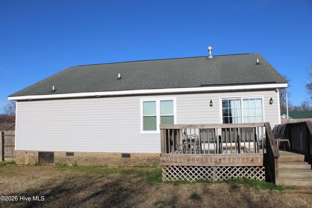 212 Sunridge Lane, Pikeville, NC 27863