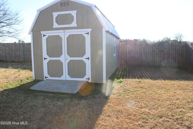 212 Sunridge Lane, Pikeville, NC 27863