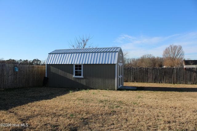 212 Sunridge Lane, Pikeville, NC 27863