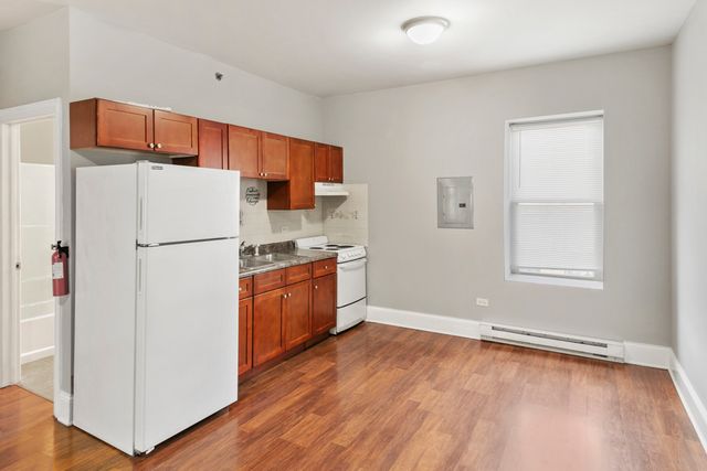 115 N Hickory Street C, Joliet, IL 60435