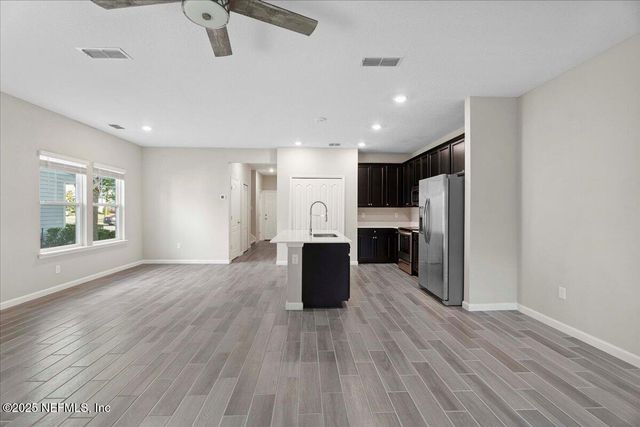 1651 POTTSBURG POINT Drive, Jacksonville, FL 32207