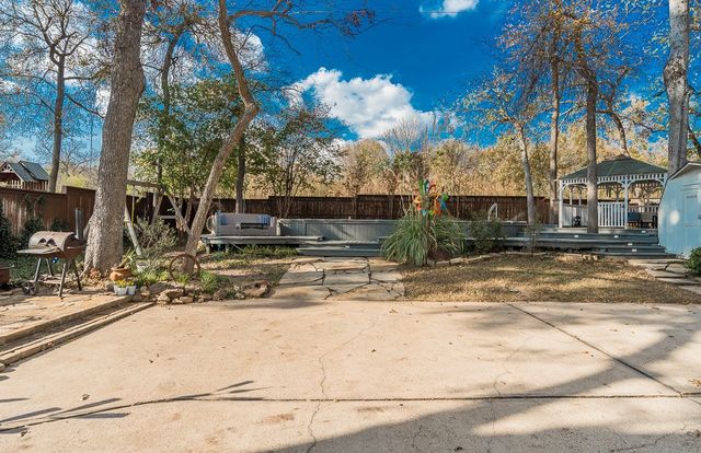 9027 Mercer Drive, Dallas, TX 75228