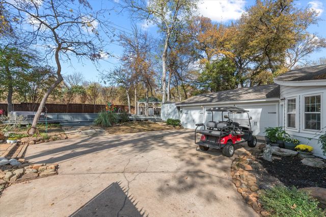 9027 Mercer Drive, Dallas, TX 75228