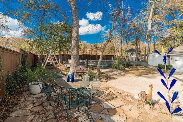 9027 Mercer Drive, Dallas, TX 75228