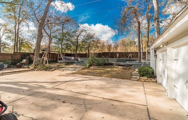 9027 Mercer Drive, Dallas, TX 75228