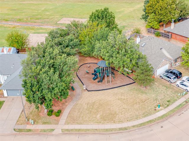 1617 Pinnacle Lane, Edmond, OK 73003