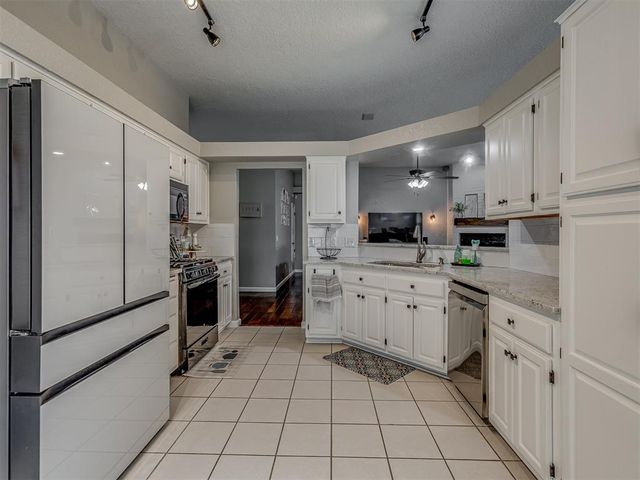 1617 Pinnacle Lane, Edmond, OK 73003