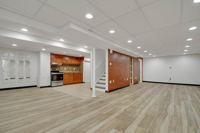 275 Clifton Lane, Bolingbrook, IL 60440