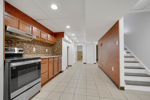 275 Clifton Lane, Bolingbrook, IL 60440