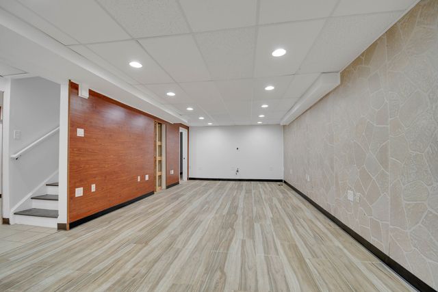 275 Clifton Lane, Bolingbrook, IL 60440