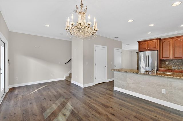 205 49TH AVENUE N, St Petersburg, FL 33703