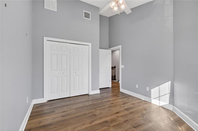 205 49TH AVENUE N, St Petersburg, FL 33703