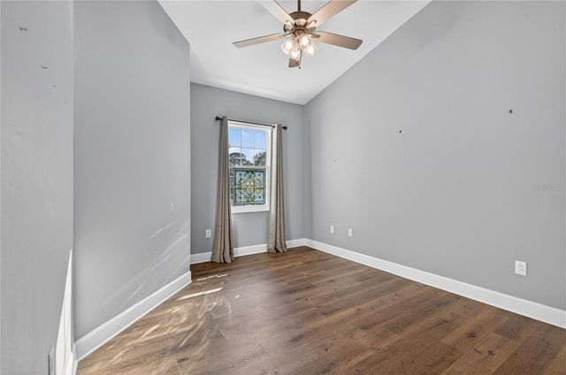 205 49TH AVENUE N, St Petersburg, FL 33703