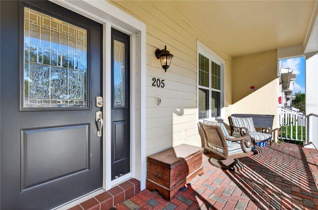 205 49TH AVENUE N, St Petersburg, FL 33703