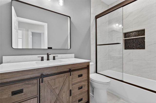 205 49TH AVENUE N, St Petersburg, FL 33703