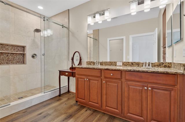 205 49TH AVENUE N, St Petersburg, FL 33703