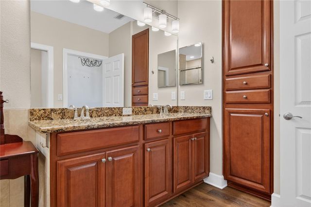 205 49TH AVENUE N, St Petersburg, FL 33703