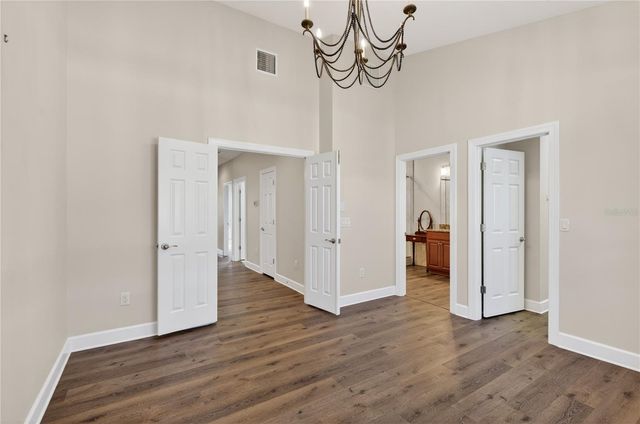 205 49TH AVENUE N, St Petersburg, FL 33703