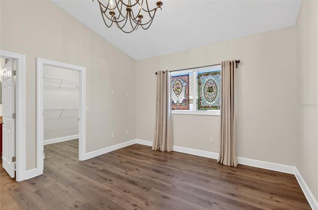 205 49TH AVENUE N, St Petersburg, FL 33703