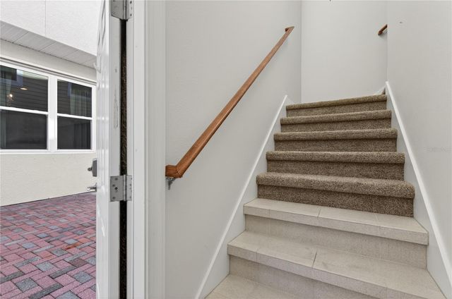 205 49TH AVENUE N, St Petersburg, FL 33703