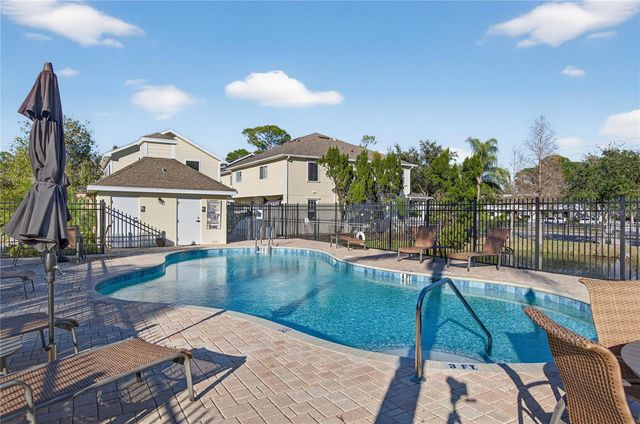 205 49TH AVENUE N, St Petersburg, FL 33703