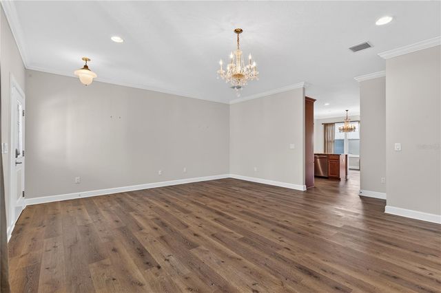 205 49TH AVENUE N, St Petersburg, FL 33703