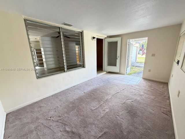 11370 SW 186th St, Miami, FL 33157