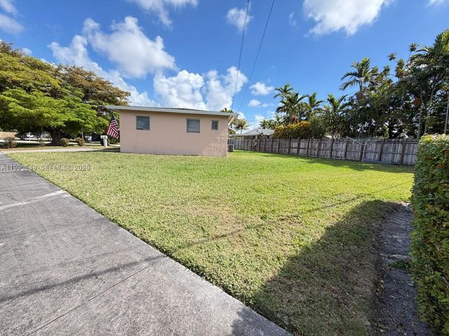 11370 SW 186th St, Miami, FL 33157