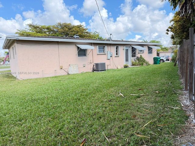 11370 SW 186th St, Miami, FL 33157
