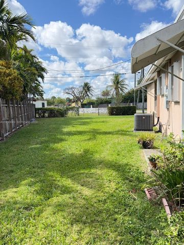 11370 SW 186th St, Miami, FL 33157