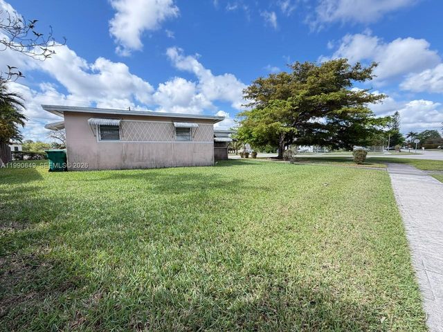 11370 SW 186th St, Miami, FL 33157