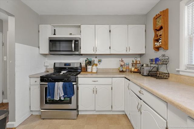 8725 Sproat Avenue, Oak Lawn, IL 60453