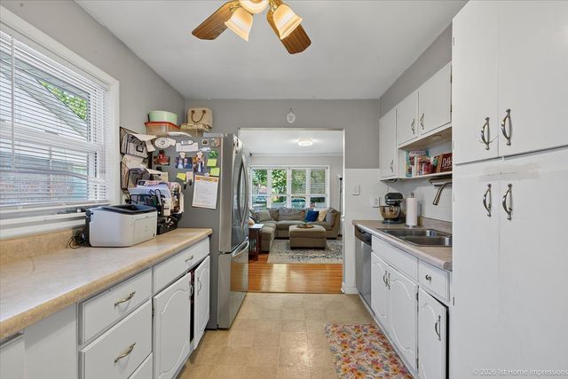 8725 Sproat Avenue, Oak Lawn, IL 60453